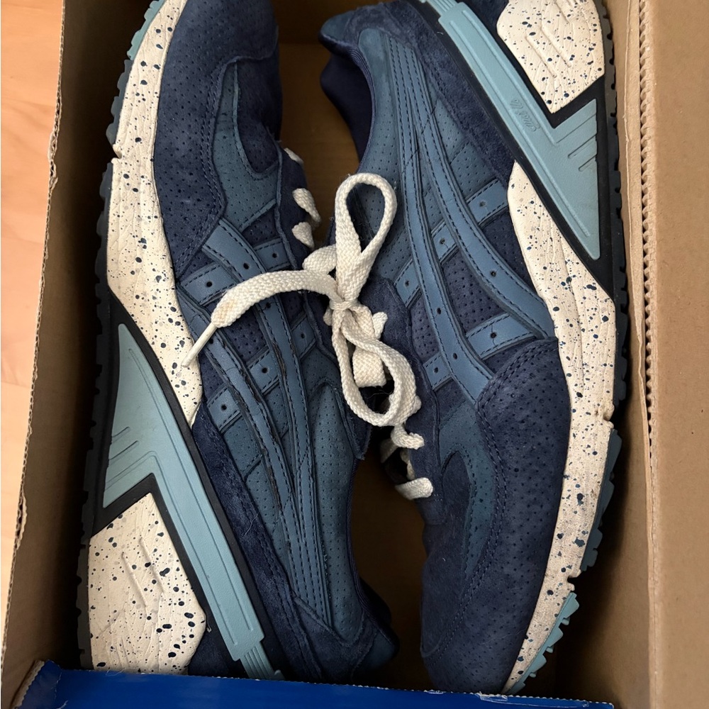 ASICS